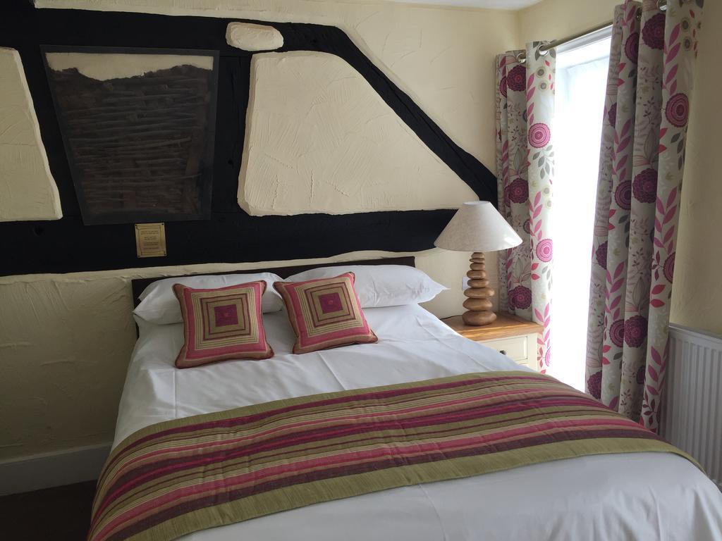 The Talbot Hotel Cleobury Mortimer Exteriör bild
