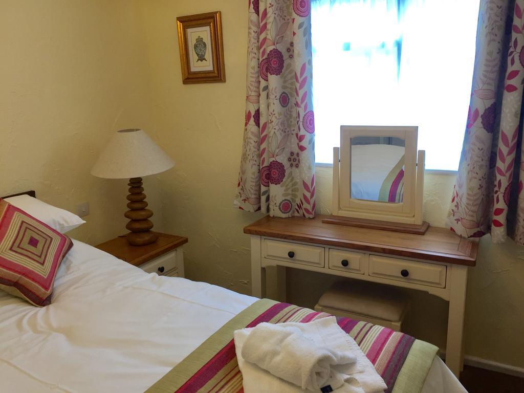 The Talbot Hotel Cleobury Mortimer Exteriör bild