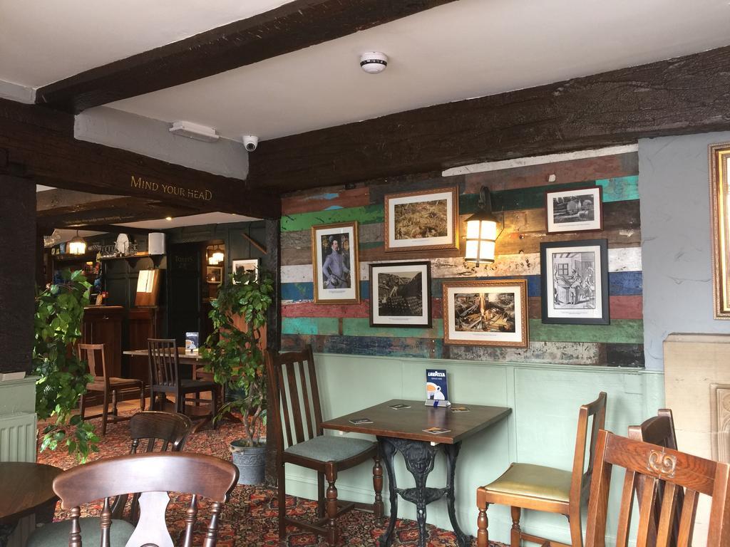 The Talbot Hotel Cleobury Mortimer Exteriör bild
