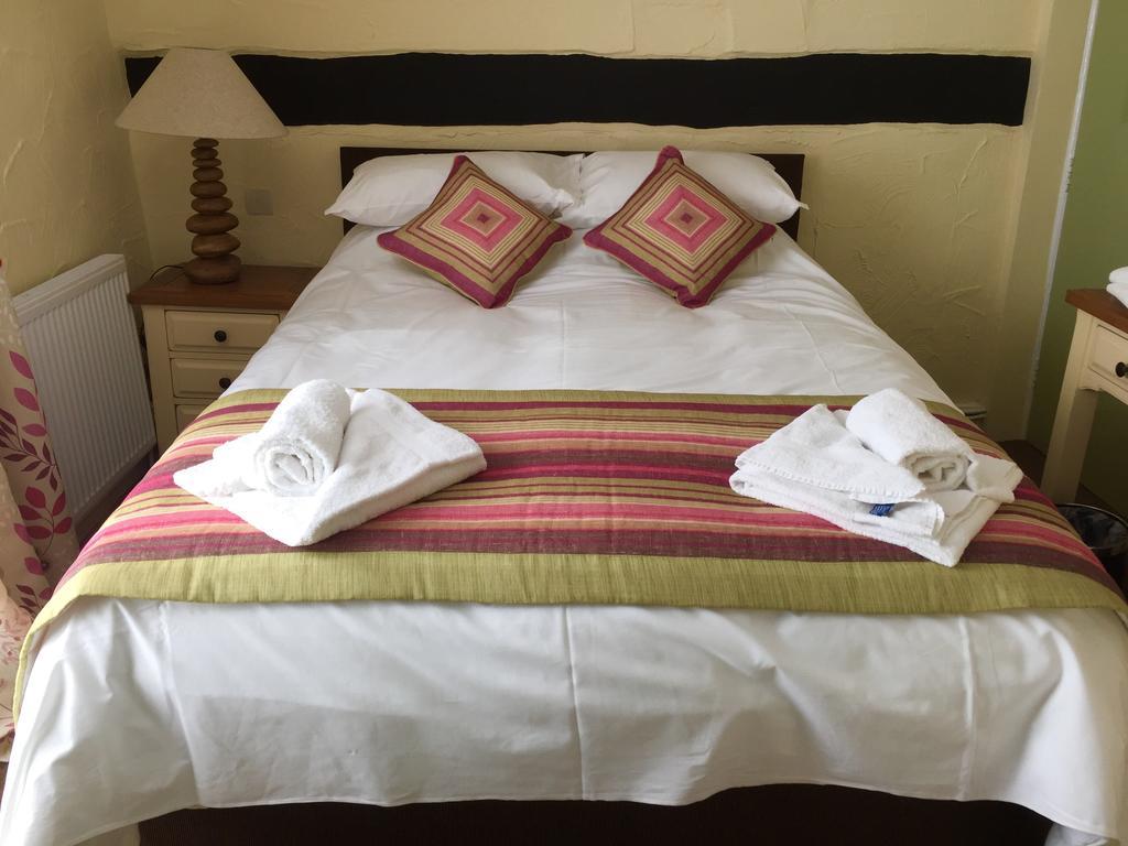 The Talbot Hotel Cleobury Mortimer Exteriör bild