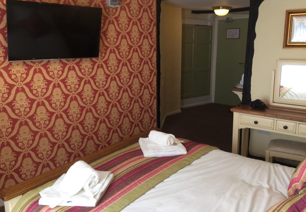 The Talbot Hotel Cleobury Mortimer Exteriör bild
