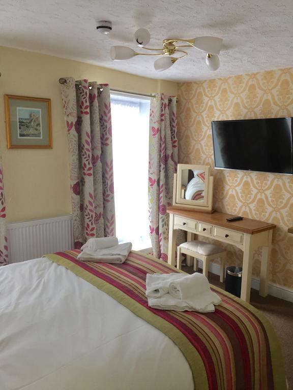 The Talbot Hotel Cleobury Mortimer Exteriör bild