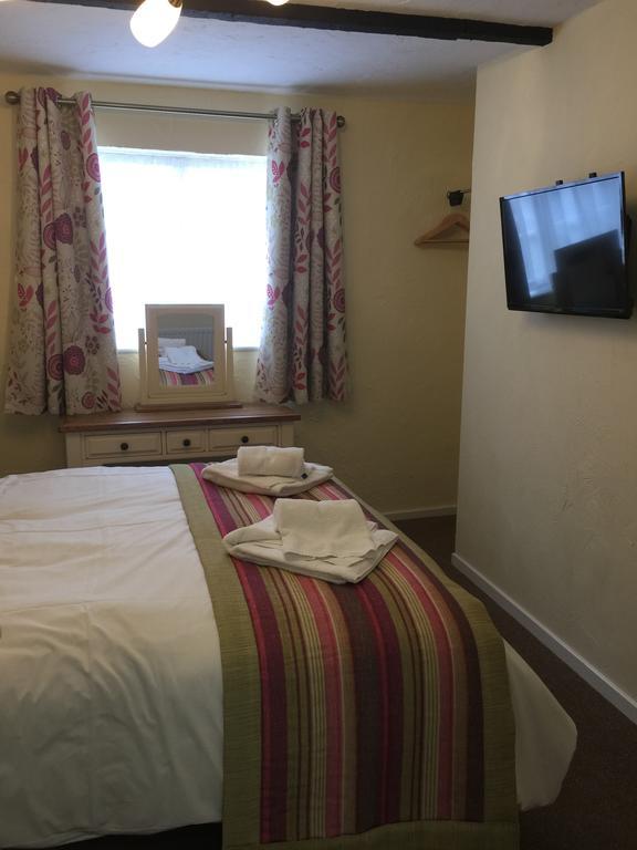 The Talbot Hotel Cleobury Mortimer Exteriör bild