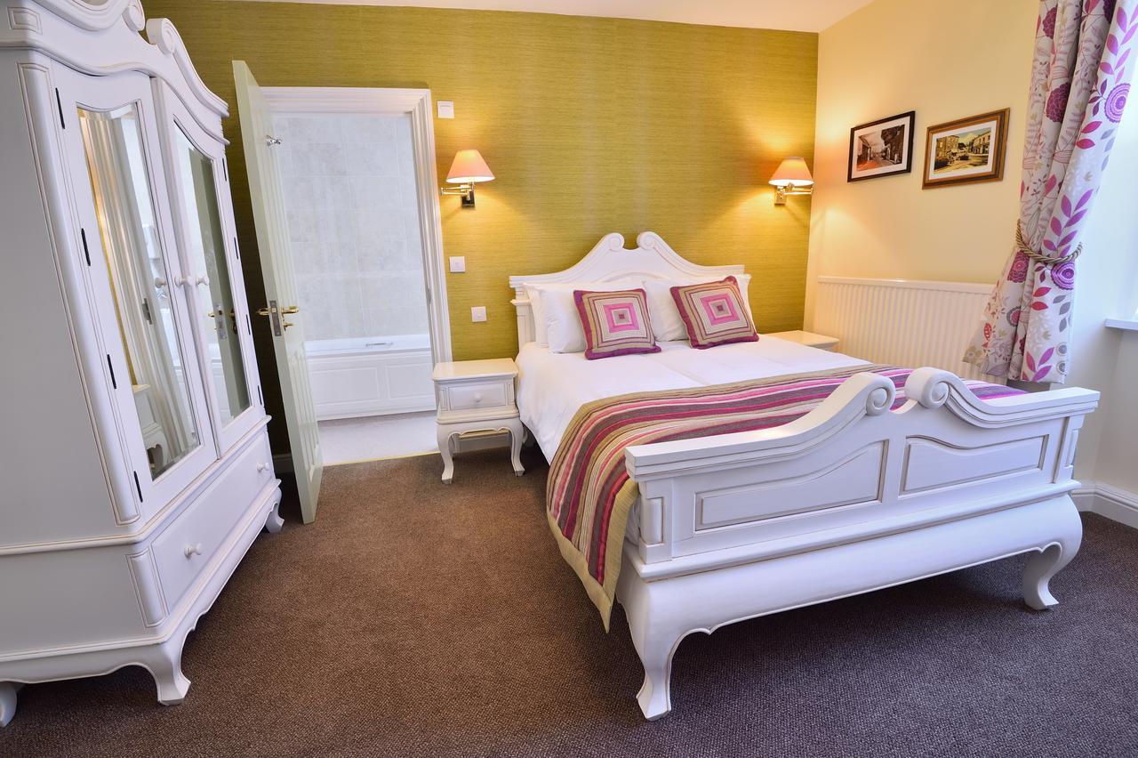The Talbot Hotel Cleobury Mortimer Exteriör bild