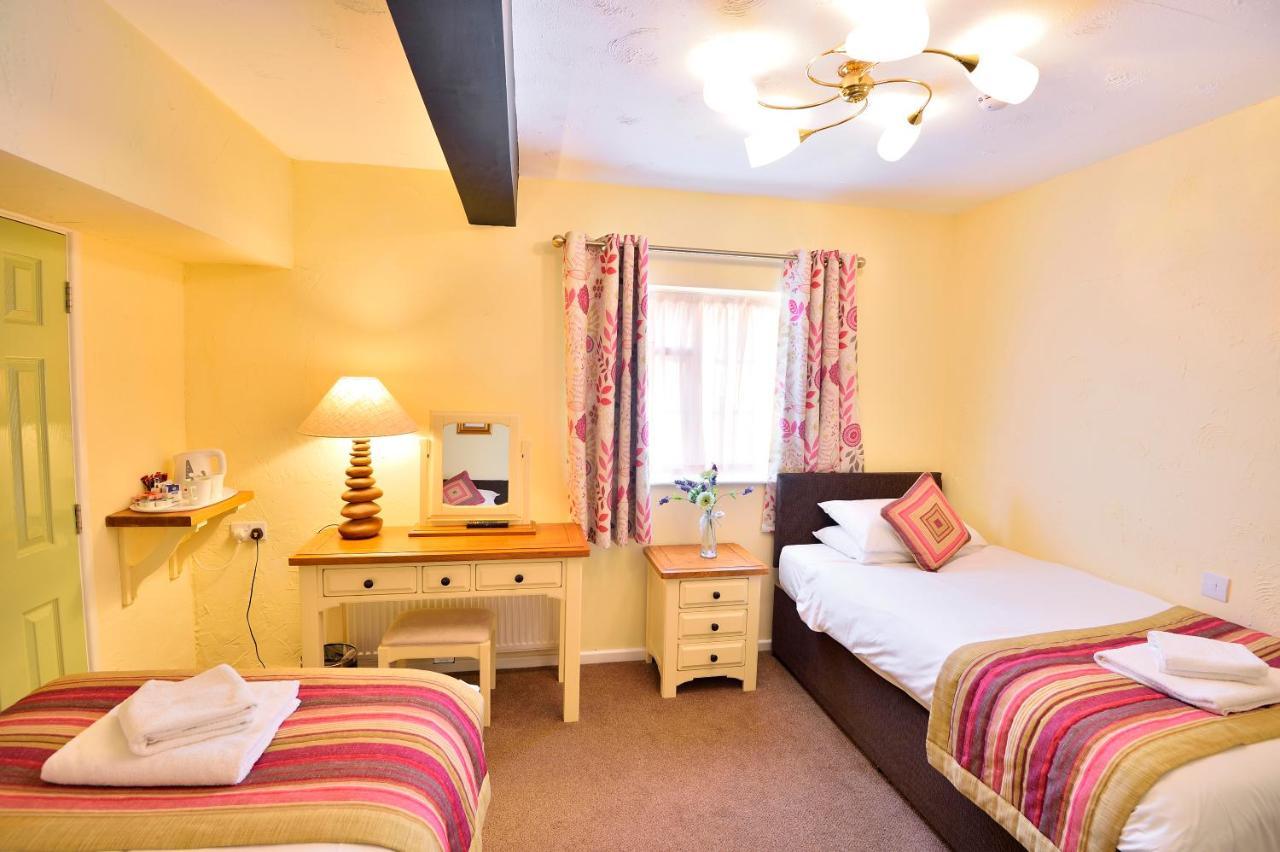 The Talbot Hotel Cleobury Mortimer Exteriör bild