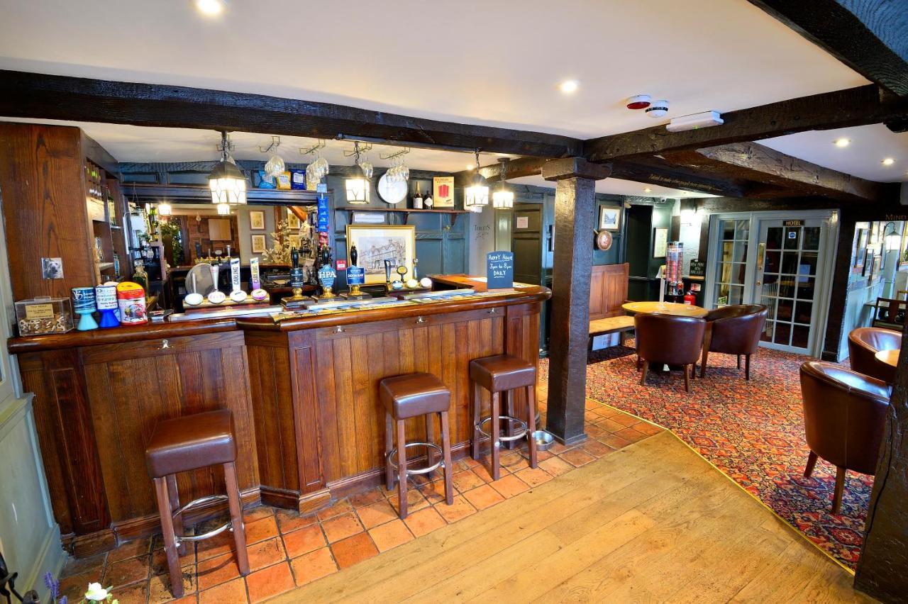 The Talbot Hotel Cleobury Mortimer Exteriör bild