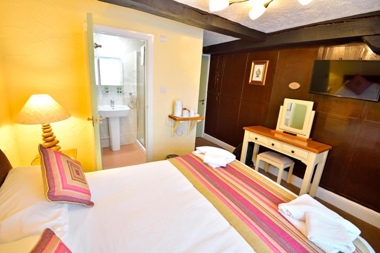 The Talbot Hotel Cleobury Mortimer Exteriör bild